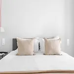 Guestready - Fantastic Flat Near S. Jorge Castle *