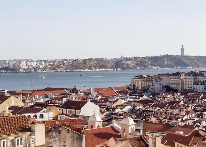 Guestready - Fantastic Flat Near S. Jorge Castle شقة *