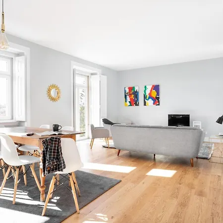 Joivy Marvelous 3-bed With Astonishing View And Terrace, Nearby St George Castle Apartment Lisbon